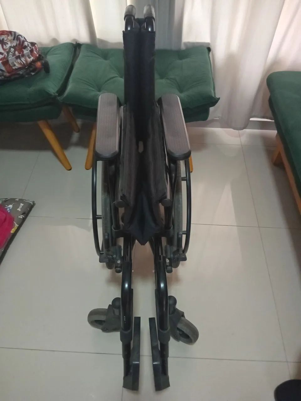 Cadeiras de rodas - Foto 2