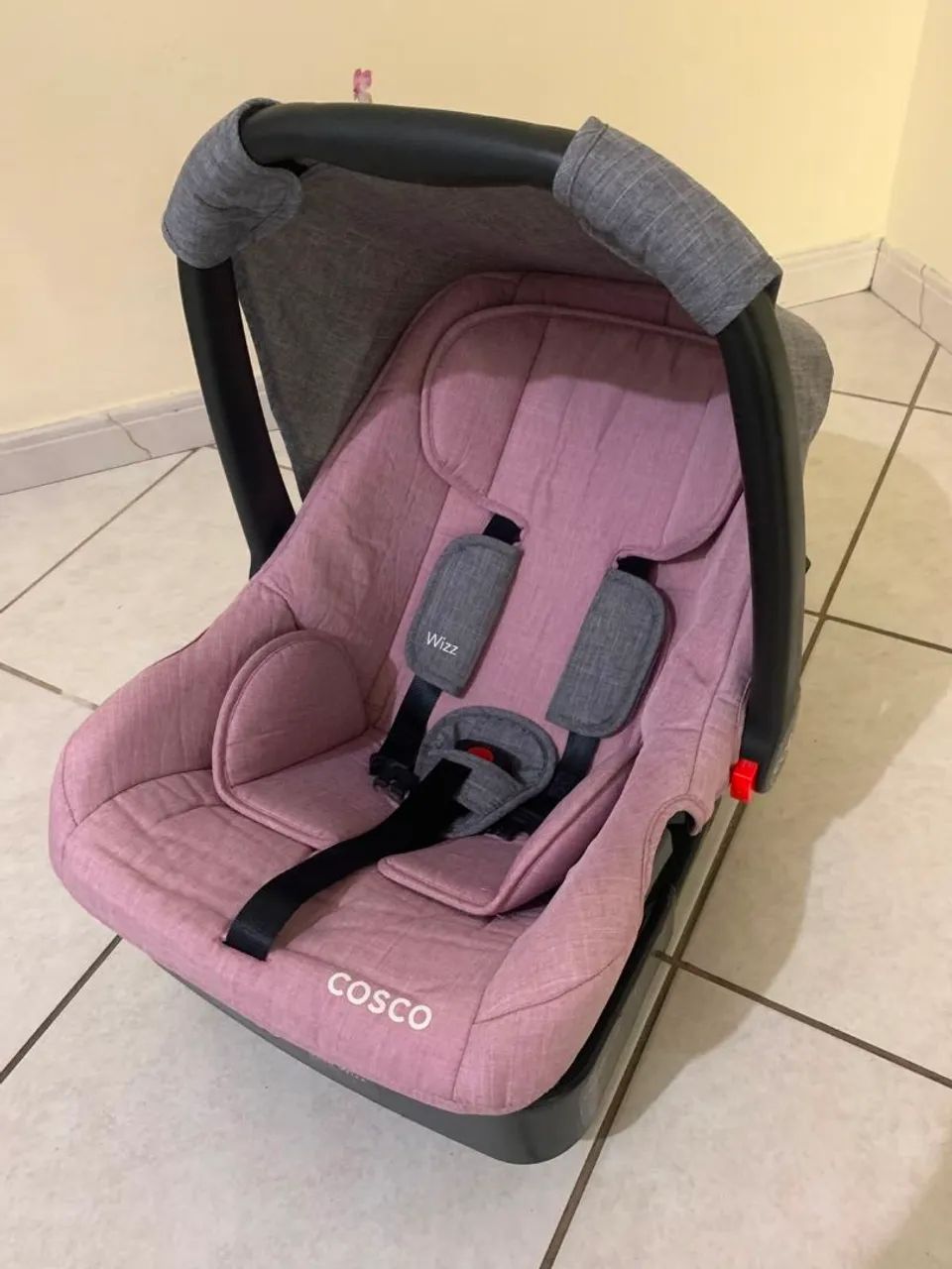 Carrinho de bebê, mais bebê conforto mais base Cosco. - Foto 2