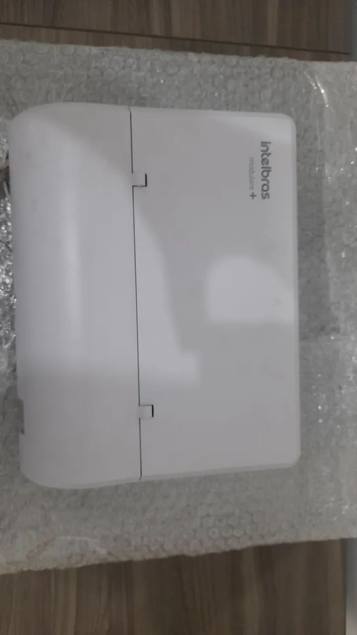 Aparelho Intelbras PABX central telefônica modulares com 2 linhas + 8 ramais 