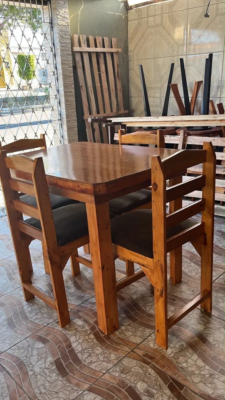Mesa madeira NOVA com 4 cadeiras  - Foto 3