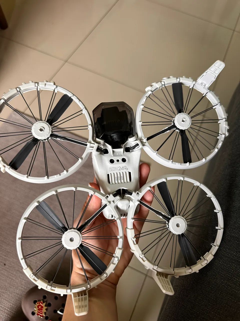 Drone dji flip 4k mais 4 baterias + controle  - Foto 5