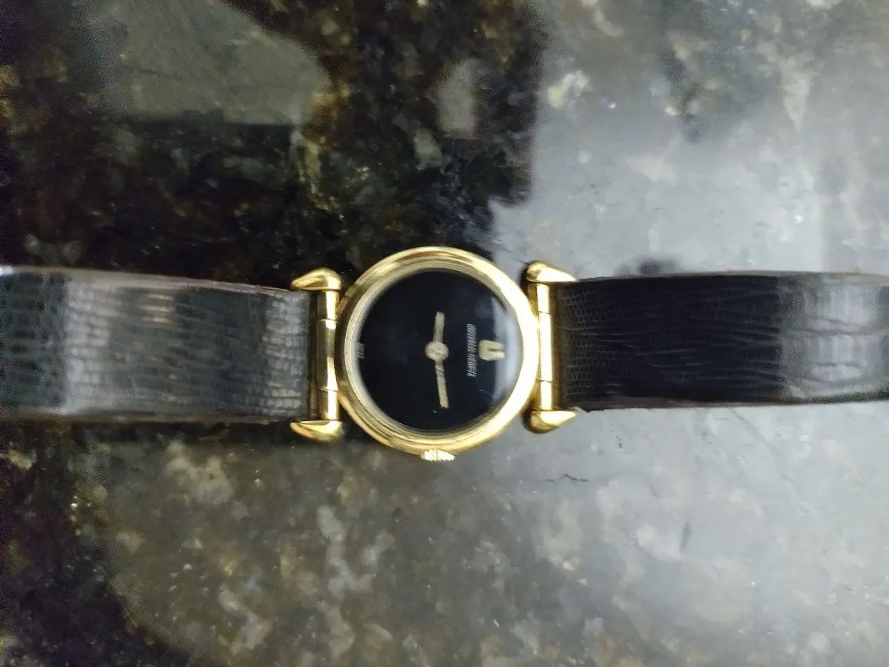 Universal Geneve Vintage Original / Importado / ouro 18 K