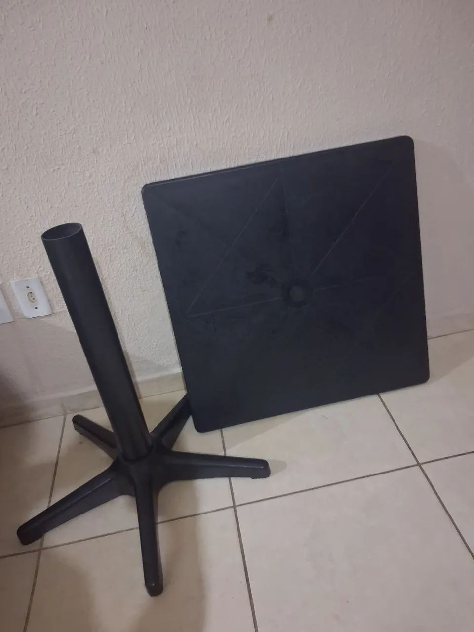 Mesa preta plástico desmontável  - Foto 2