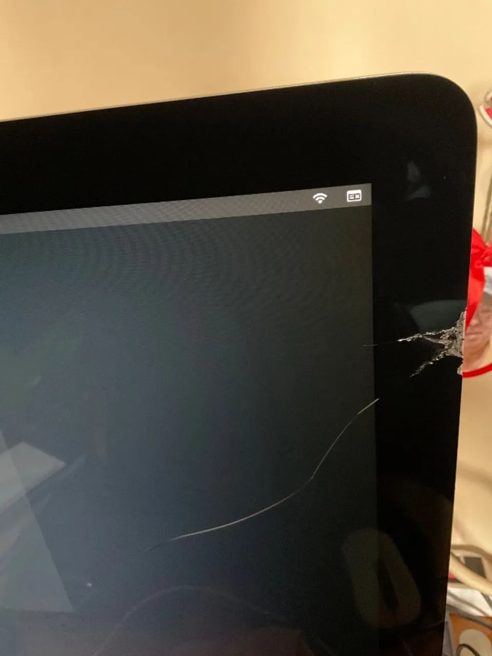 iMac 21.5 polegadas (Late 2015) - i5 / 8GB RAM / 1TB HDD - Leve