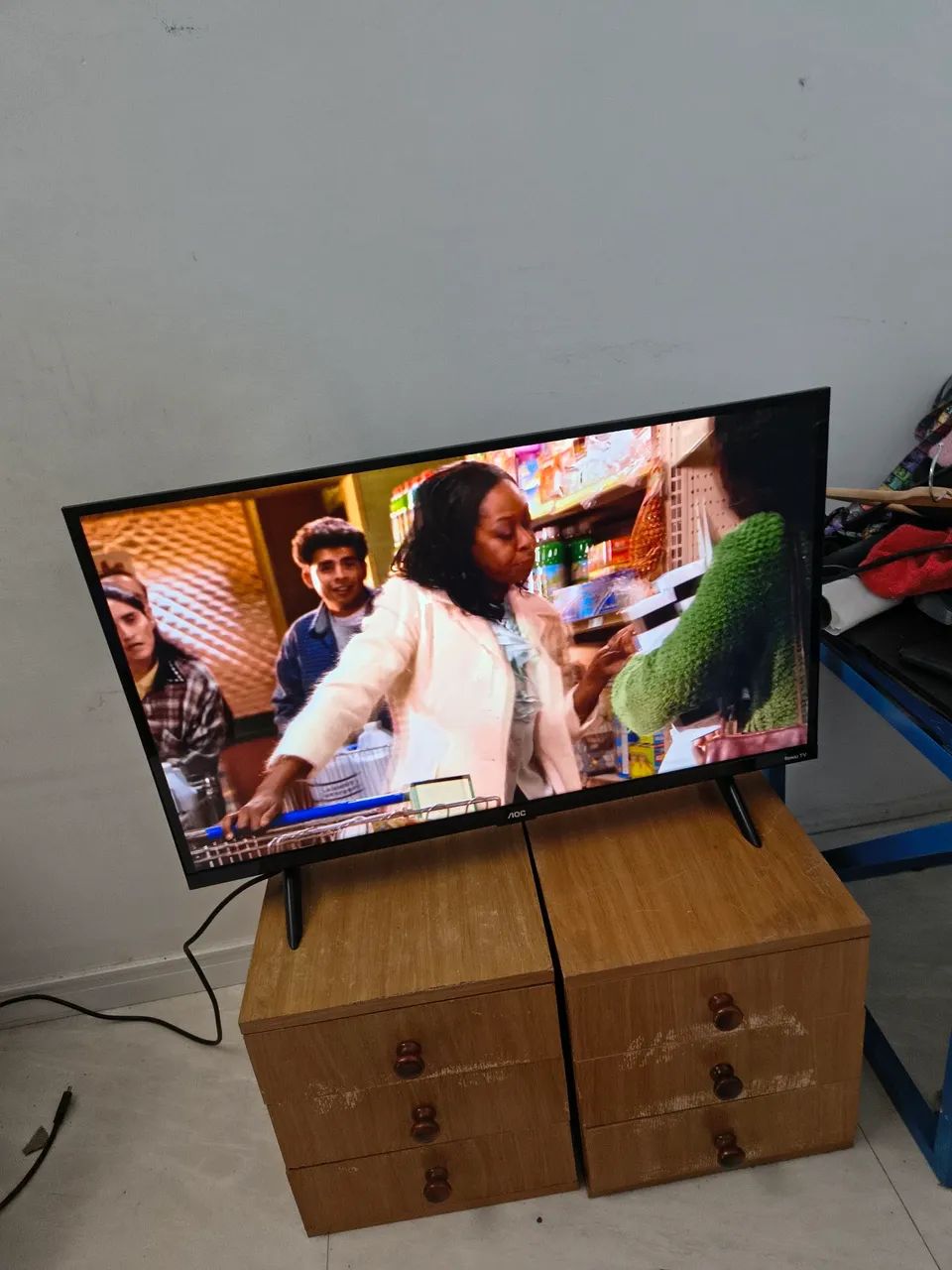 TV AocROKU 3 MESES DE USO - Foto 2
