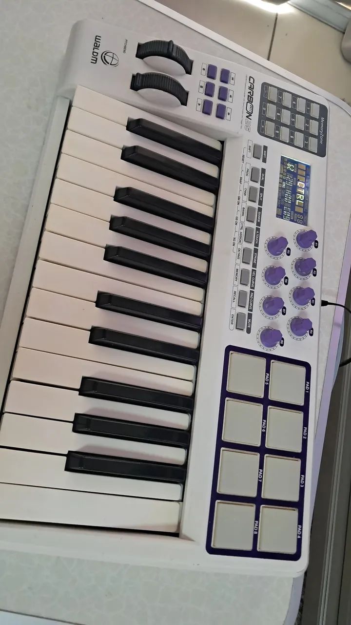 Teclado controlador midi USB 25 teclas grandes Waldman Carbon Amw