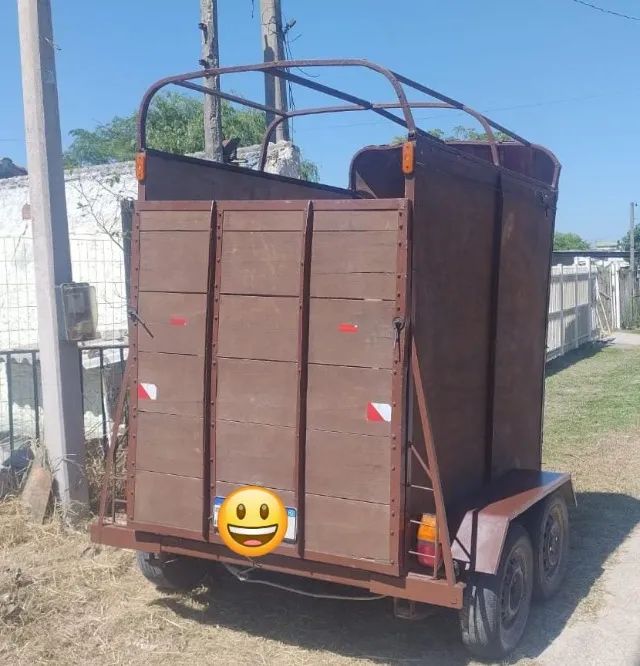 Reboque de 2 cavalos