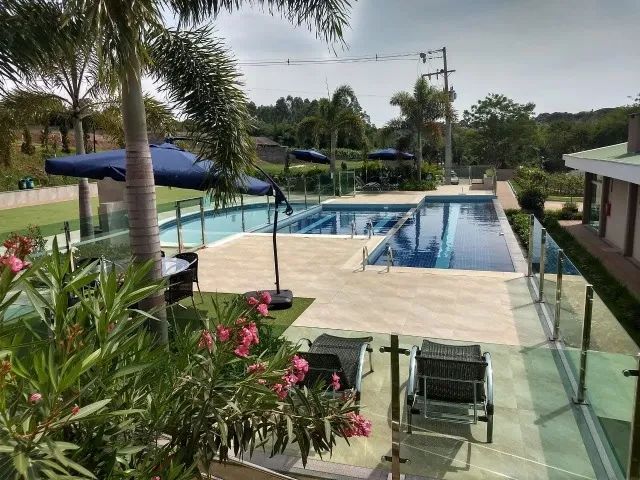 Vendo Terreno em Condomínio Fechado de 761 m