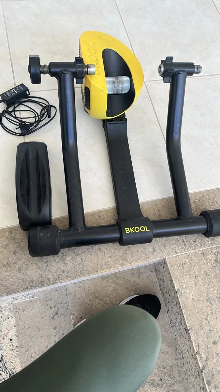 Rolo de Treino Interativo BKOOL Smart Pro