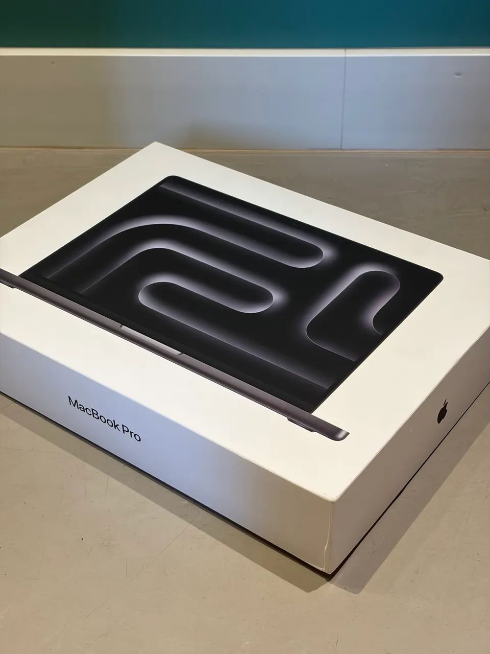 MacBook Pro M5 24GB 1TB Black