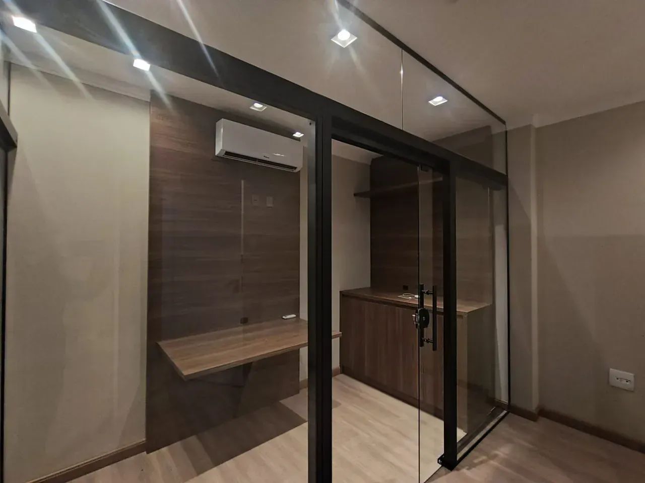 Sal comercial para aluguel e venda mobiliada com 43 m em Agronômica - Florianópolis - SC - Foto 2
