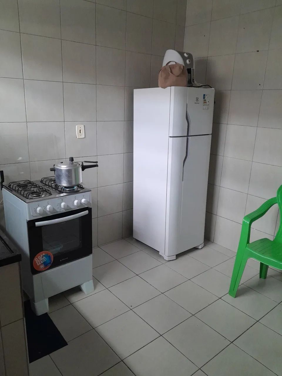 Procuro uma menina RESPONSÁVEL e ORGANIZADA para dividir apartamento no Colibris  - Foto 2