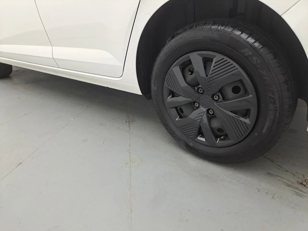 Volkswagen Polo Track 1.0 Flex 12V 5p, foto 12 de 18