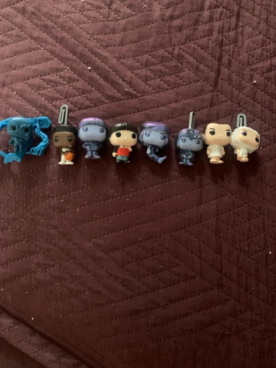 Boneco kinder ovo stranger things