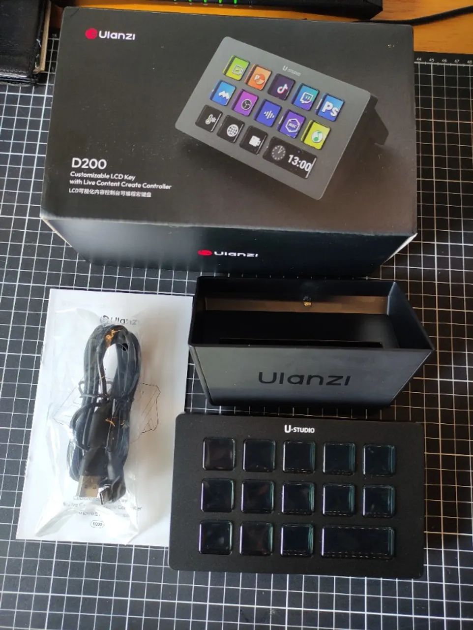 Ulanzi D200 Stream Deck 13 Teclas LCD zerado - Foto 3