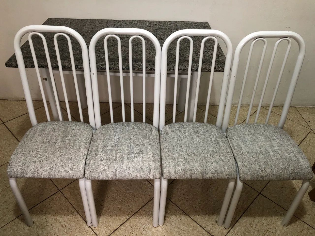 Mesa com 4 cadeiras - Foto 3