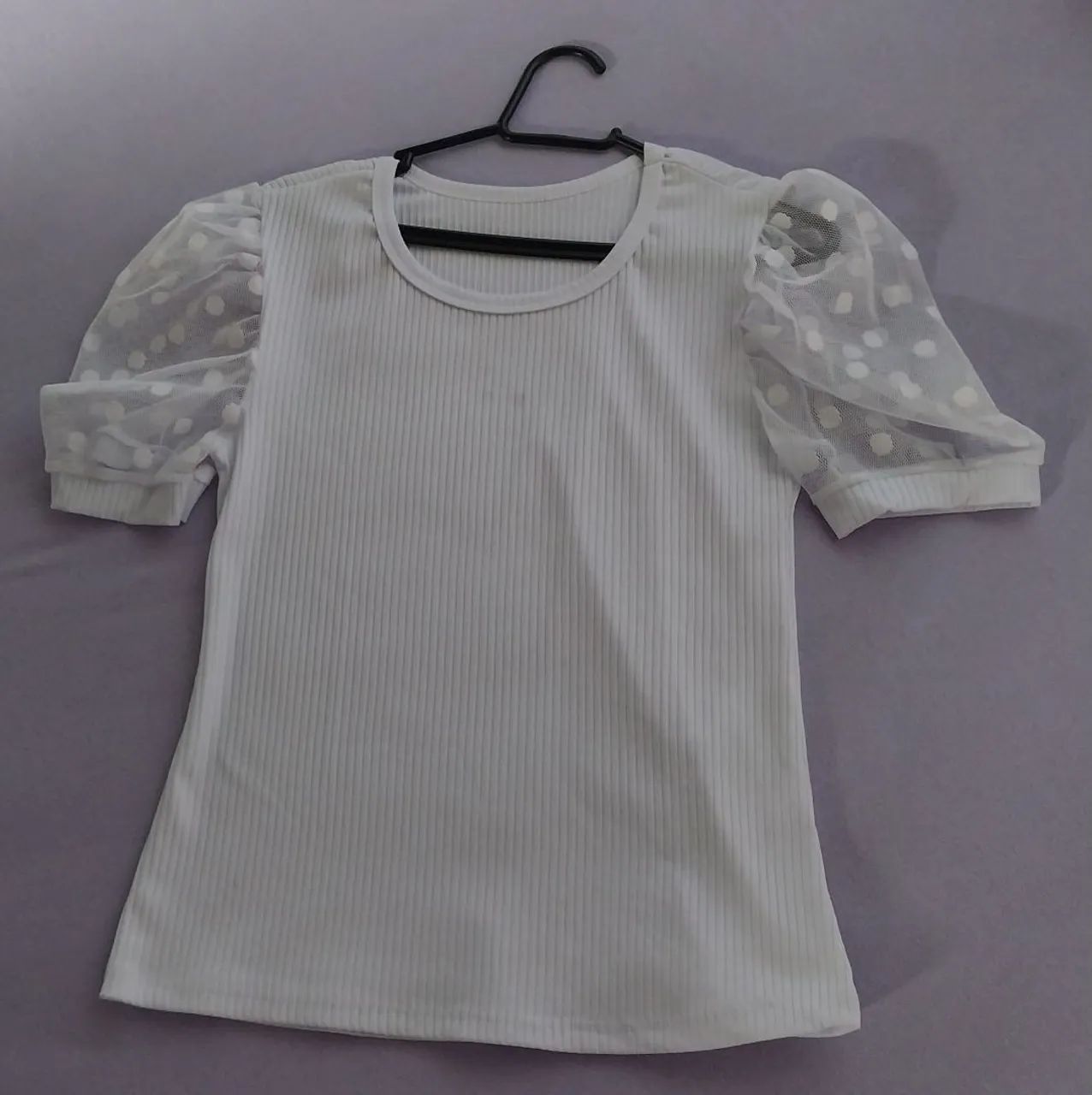 Vendo regatas,blusinha com estampa ou com renda na manga  - Foto 3
