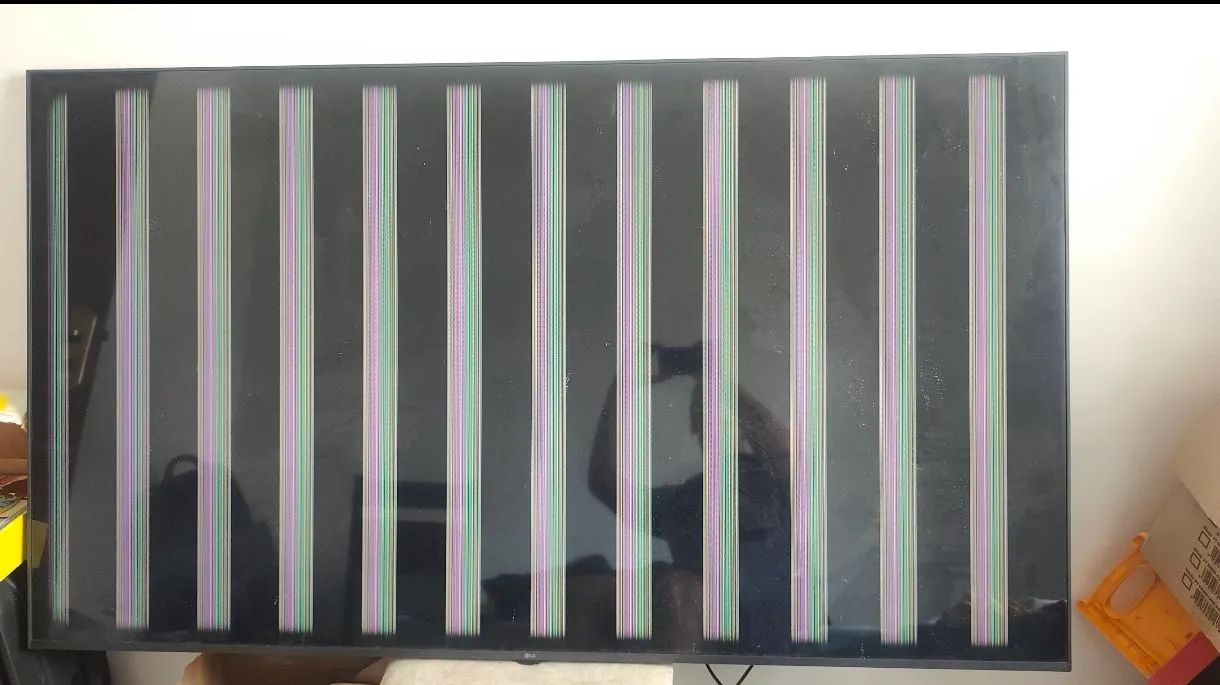 Tv LG 65 polegadas (com defeito)
