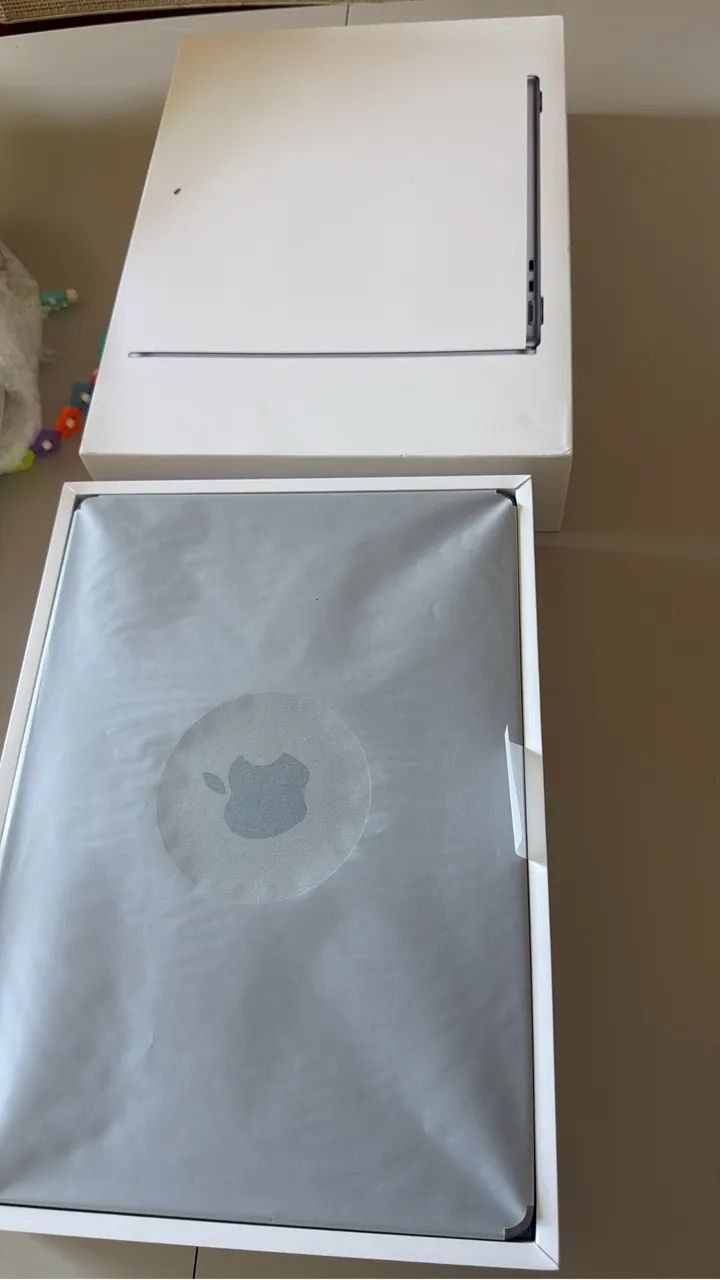 MAC BOOK AIR M2