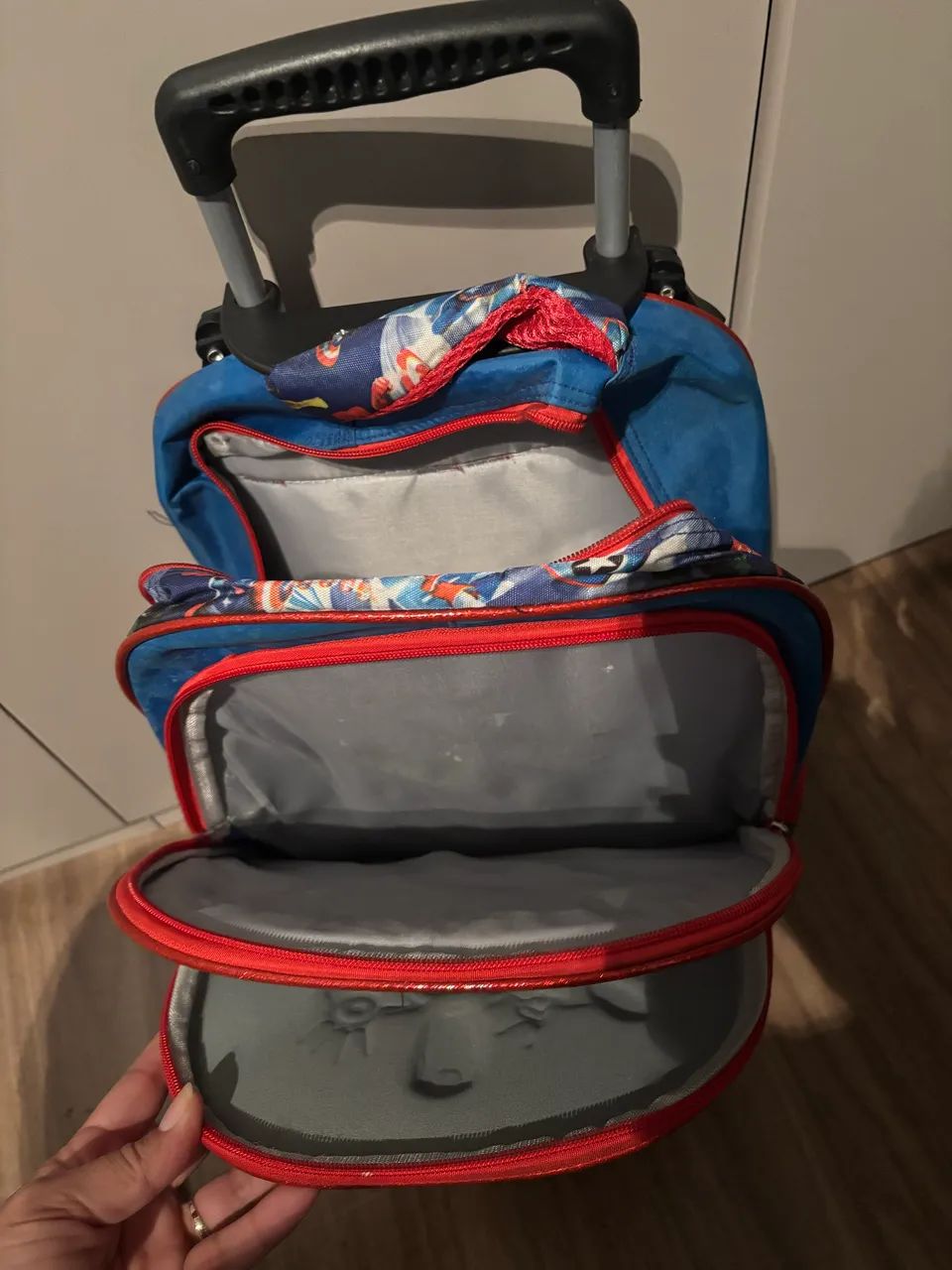 Mochila rodinha avengers - Foto 2