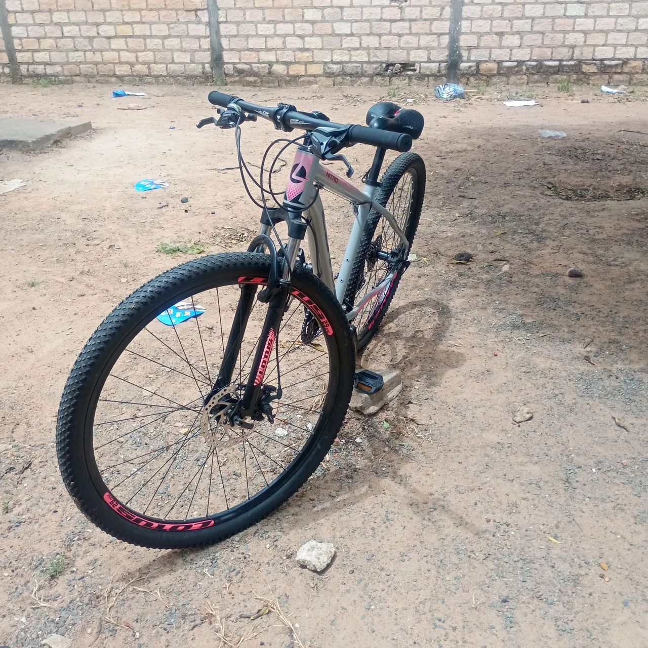 BICICLETA 29 SEMI NOVA/REVISADA E LUBRIFICADA  - Foto 4