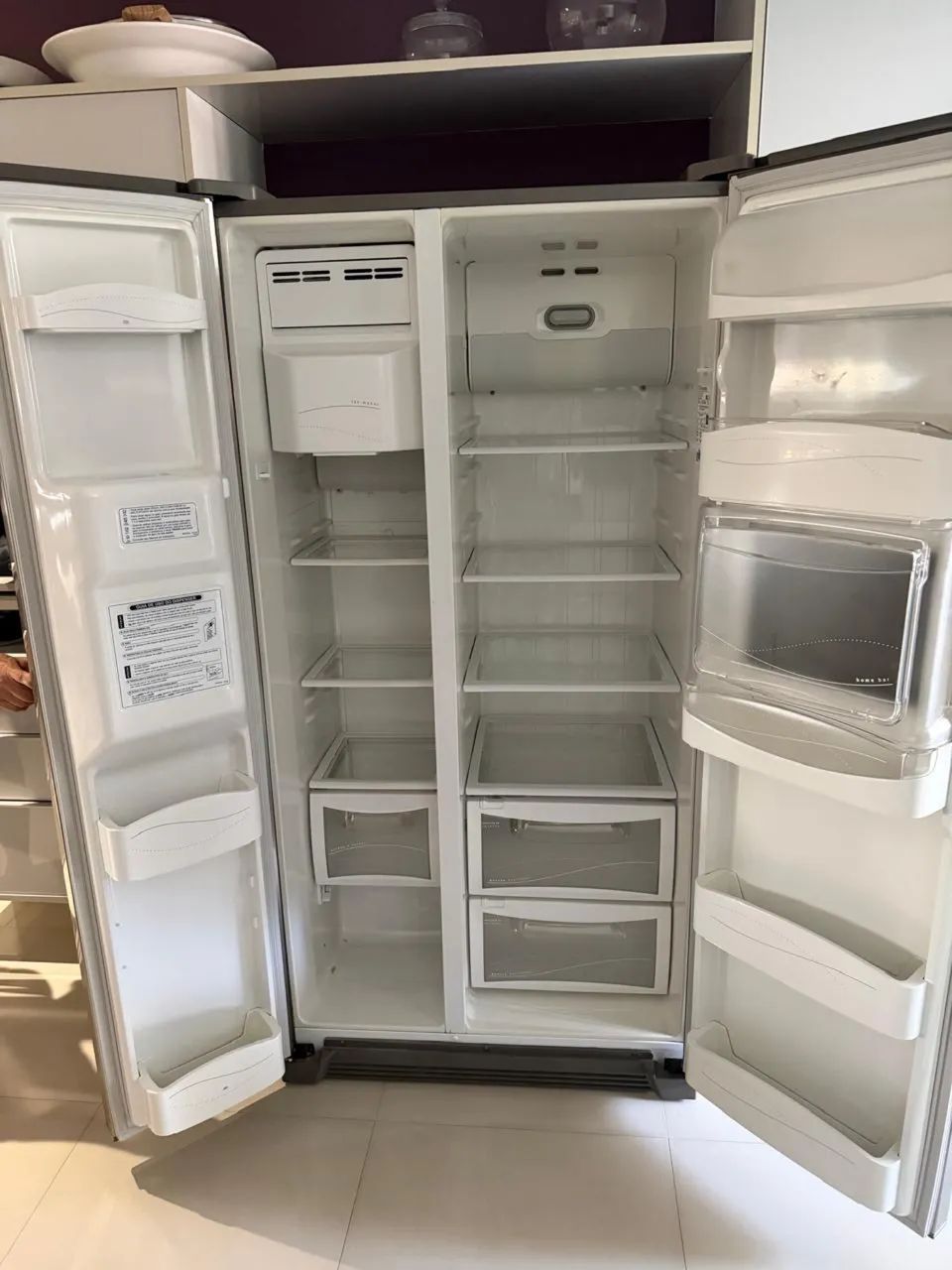 Vendo geladeira Eletrolux com defeito  - Foto 3