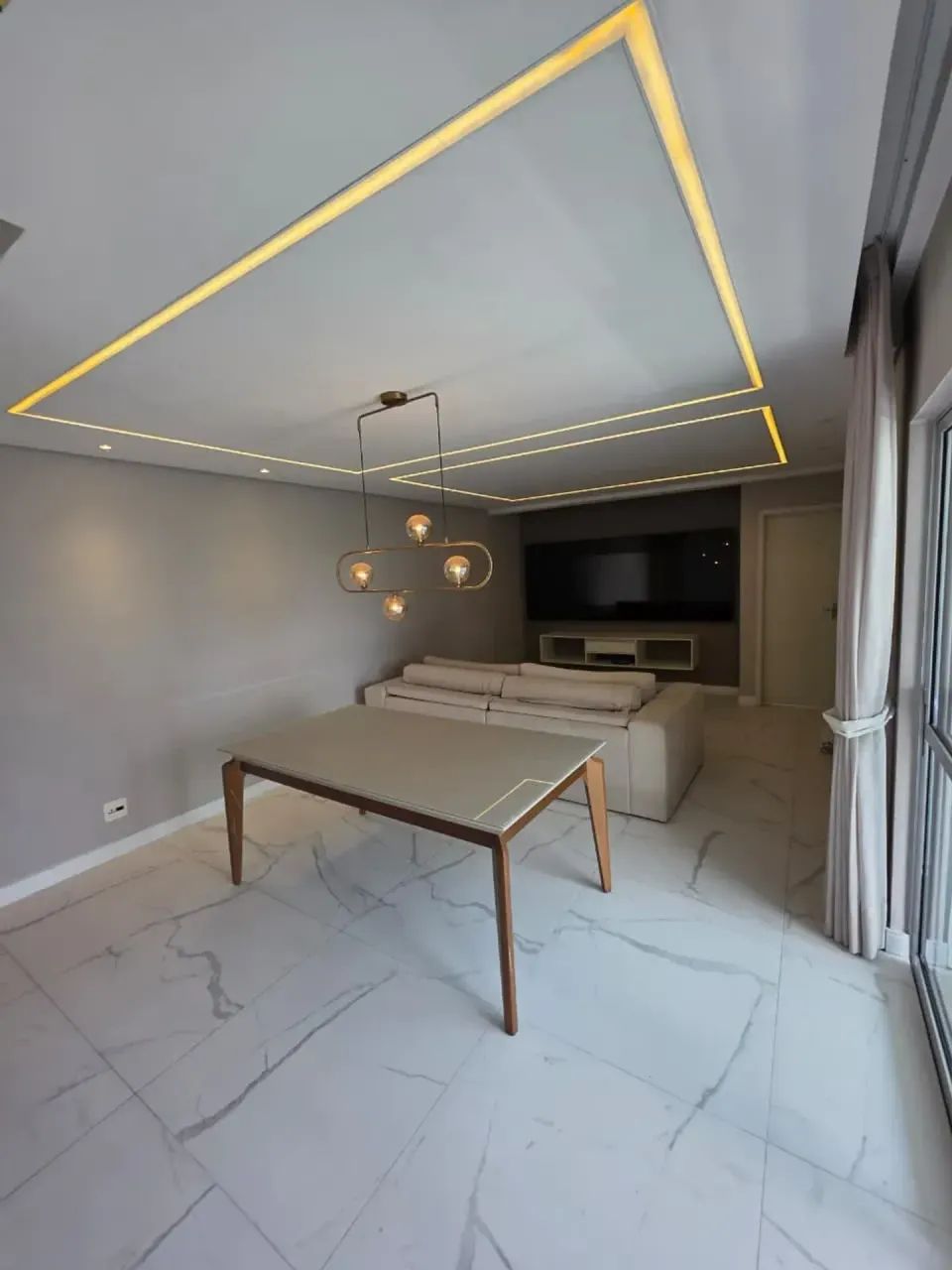Splendore, 4 dormitórios, semi mobiliado e climatizado