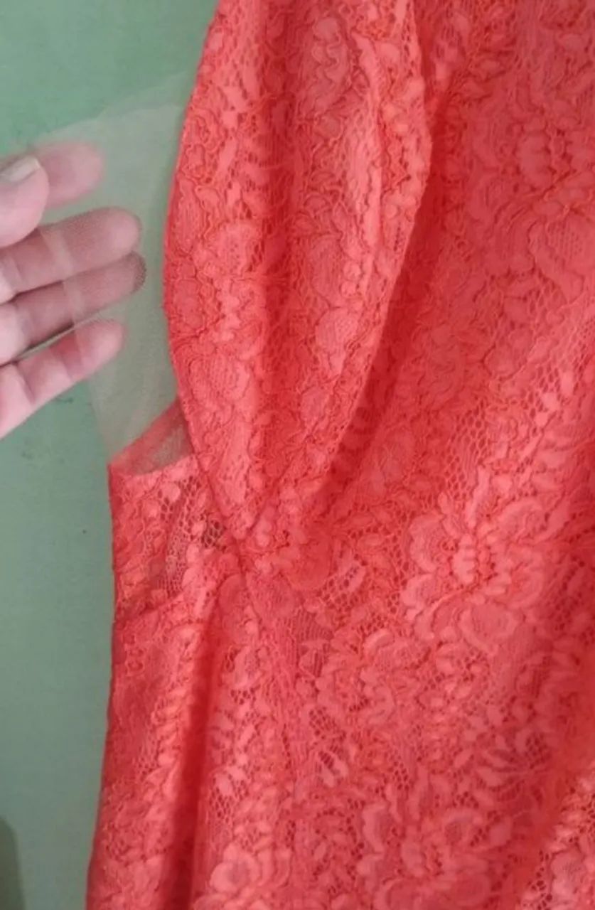 Vestido em renda e detalhe em tule bo-bô - Foto 2