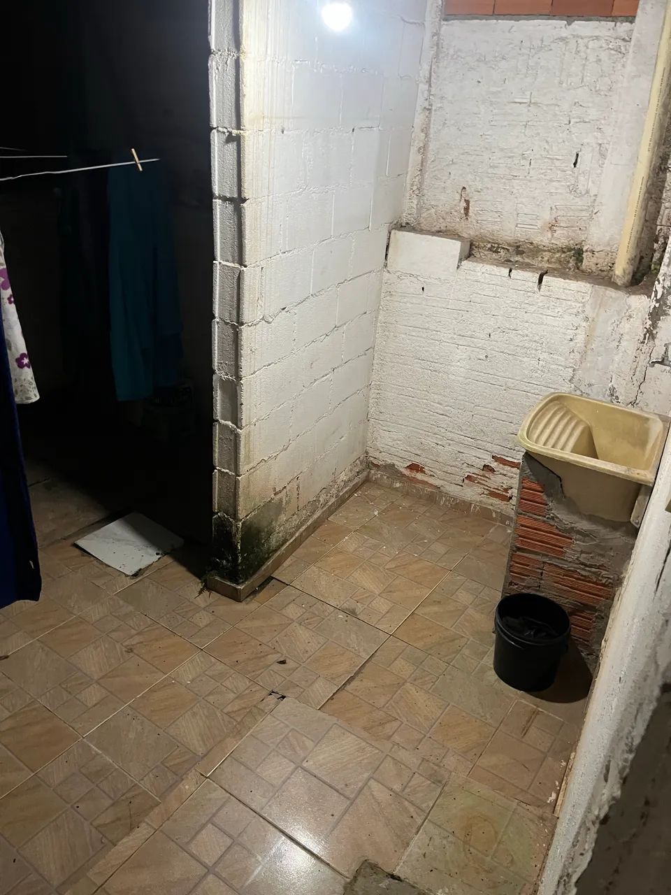 Alugo casa de 4 cômodos. - Foto 3