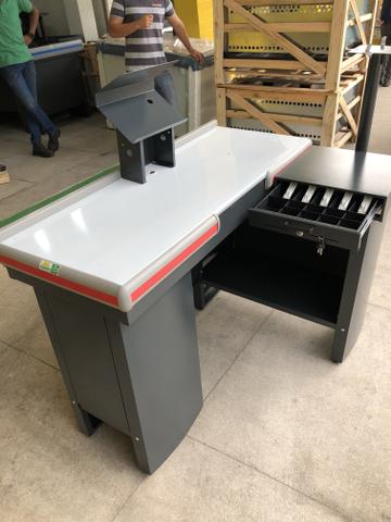 Check out 1,30m para sua padaria / loja de conveniência