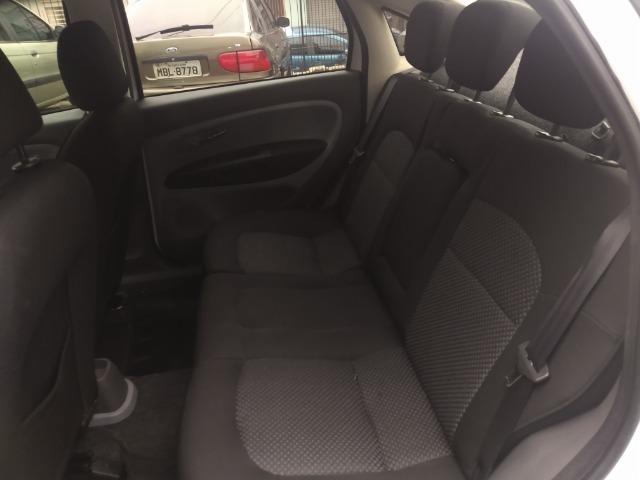Fiat Linea Essence 1.8 16V - Foto 9
