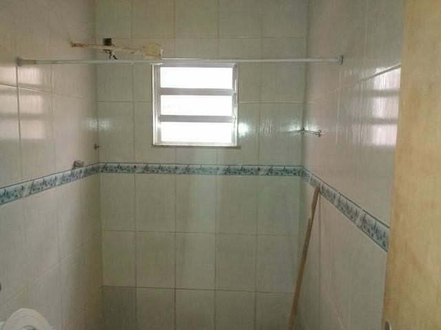 Vendo imóvel com duas casas e amplo terreno em Austin - Nova Iguaçu - Foto 9