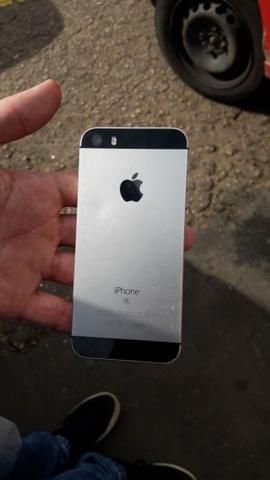 IPhone SE cinza 32gb