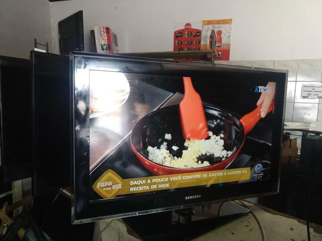 Vendo TV 32da Samsung com garantia - Foto 2