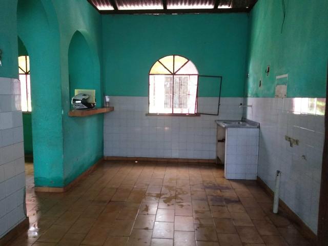 Vendo uma casa no centro de Iranduba - Foto 2