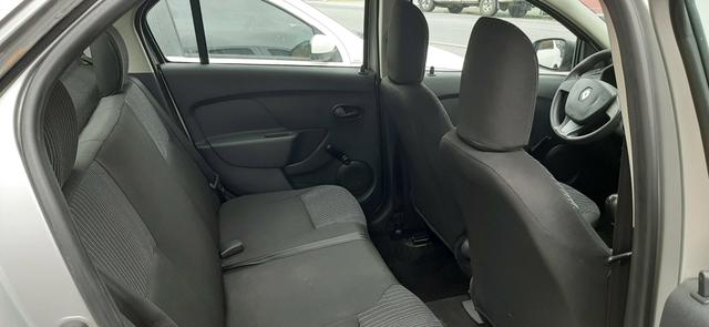 Renault Logan - Foto 2