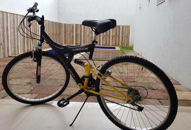 Bicicleta Track Amarela
