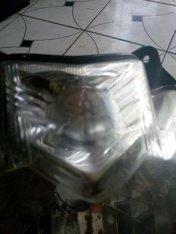 Farol original fazer 250( pra consertar) - Foto 3