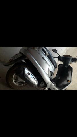 Moto burgman Suzuki partida elétrica