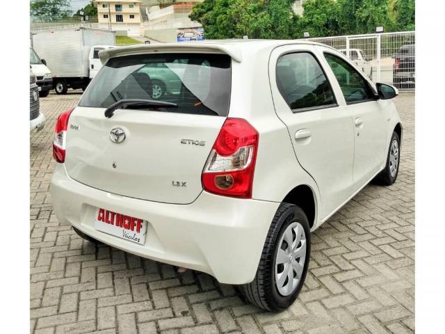 Toyota Etios 1.3 X 2016 - Foto 4