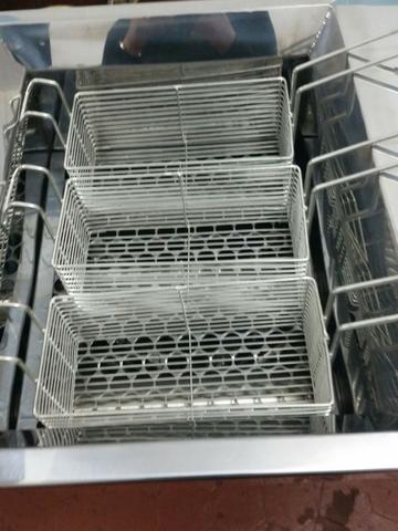 Fritadeira Profissional Com Cestos Para Salgados e Batatas - Foto 2