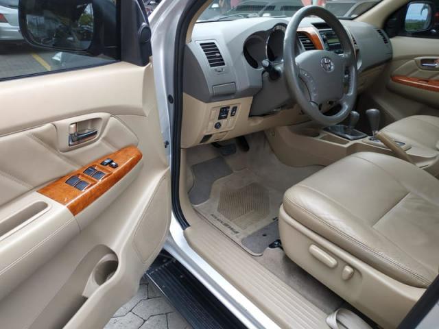 TOYOTA HILUXSW4 SRV4X4 AUT 07 LUGARES - Foto 9