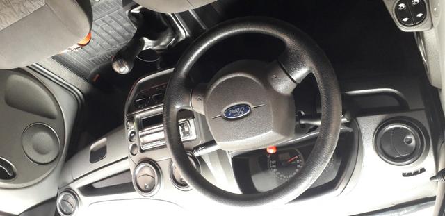 Vendo, carro Ford Ka em perfeito estado. Telefone: *(whatsApp) é * - Foto 6