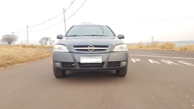 Astra cinza completo 4portas 2.0 GM - Foto 3