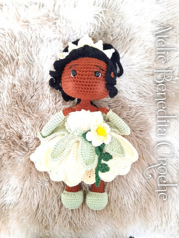 Amigurumi boneca princesa Tiana
