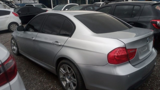 Sucata Bmw 318 Para Retirada de Peças - Foto 2