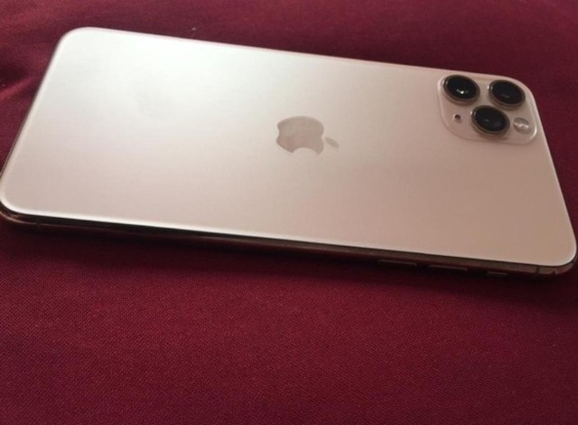 IPhone 11 Pro Max 64GB impecável 