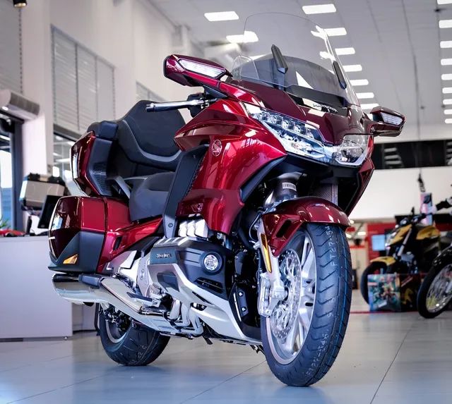 Goldwing store 1800 olx