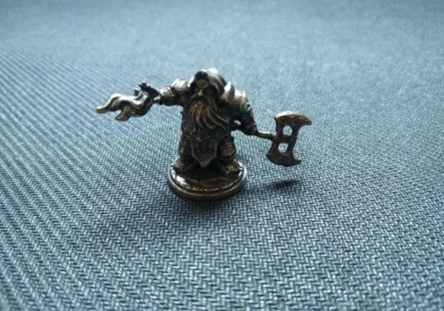 4 miniaturas de metal para RPG - Foto 2