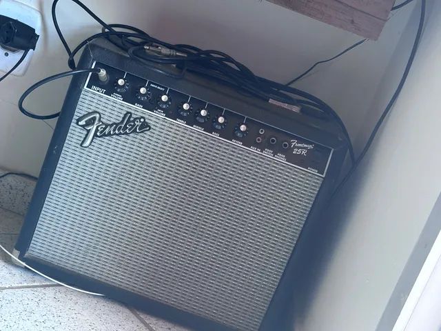 Fender Frontman 25R - Amplificador guitarra